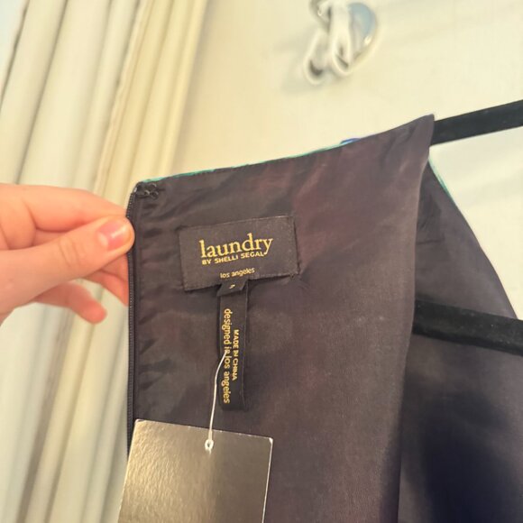 Peacock Print Bodycon Dress – Medium - Picture 4 of 4